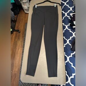 Black swift speed HR 28” leggings *mild flaw